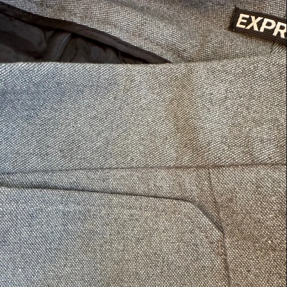 EXPRESS Mid-rise slim dress cropped pants gray size 10